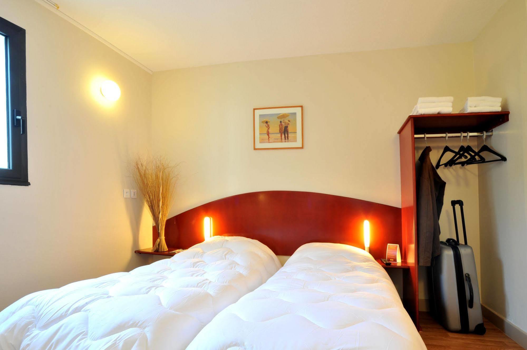 Hotel & Residence Site Du Futuroscope Jaunay-Clan ภายนอก รูปภาพ